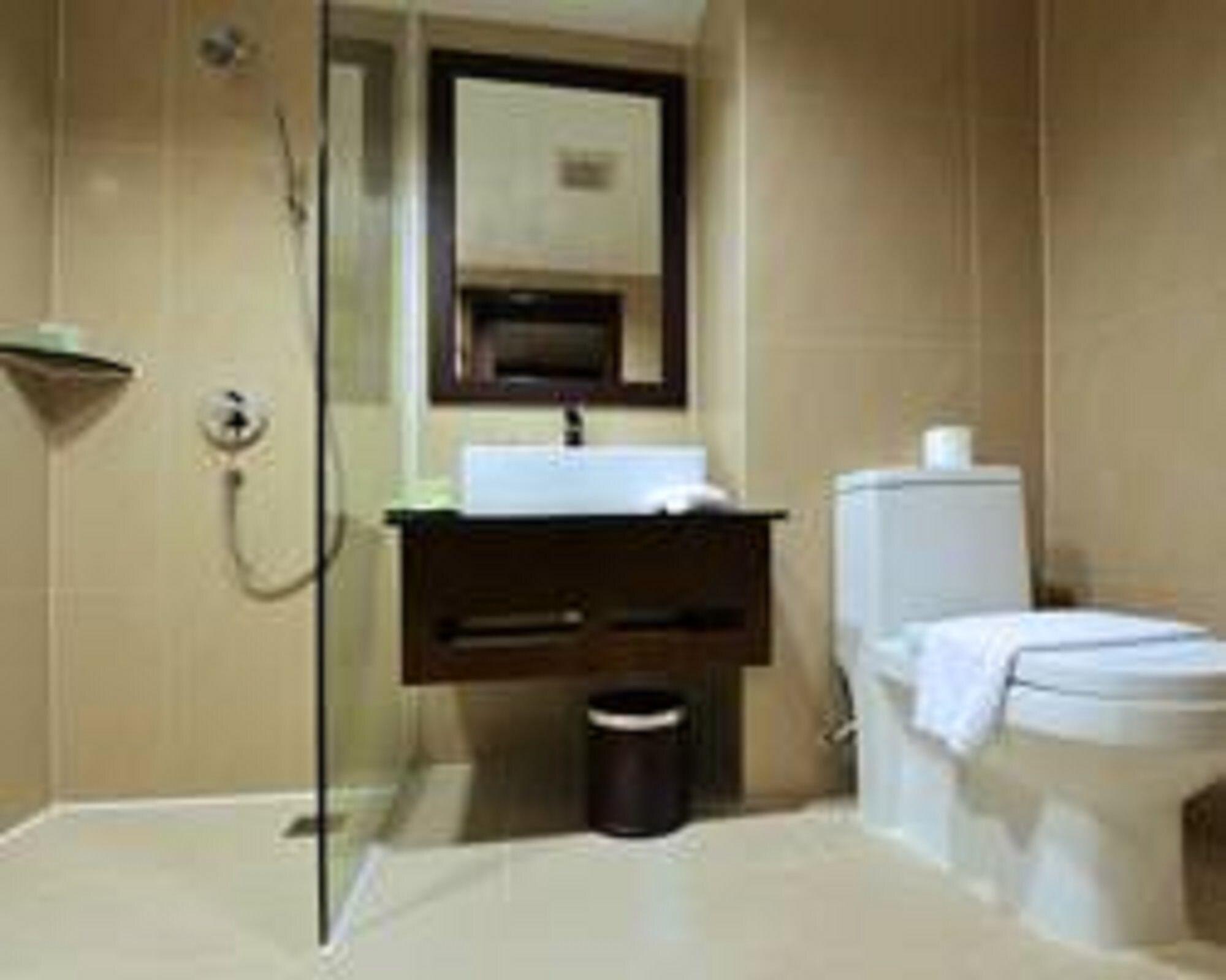 Lintas View Hotel Kota Kinabalu Exterior photo